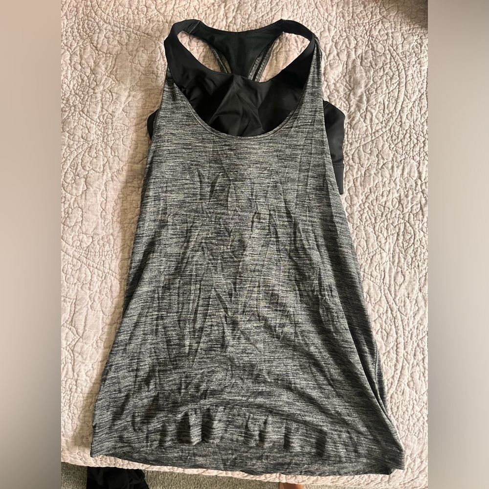 Lululemon tank with built in bra